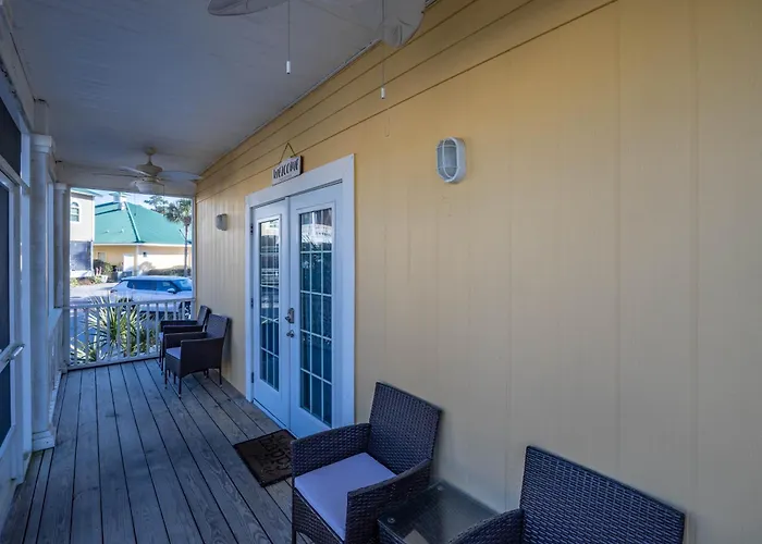 Perdi Paradise 11a By Pkrm Apartment Pensacola